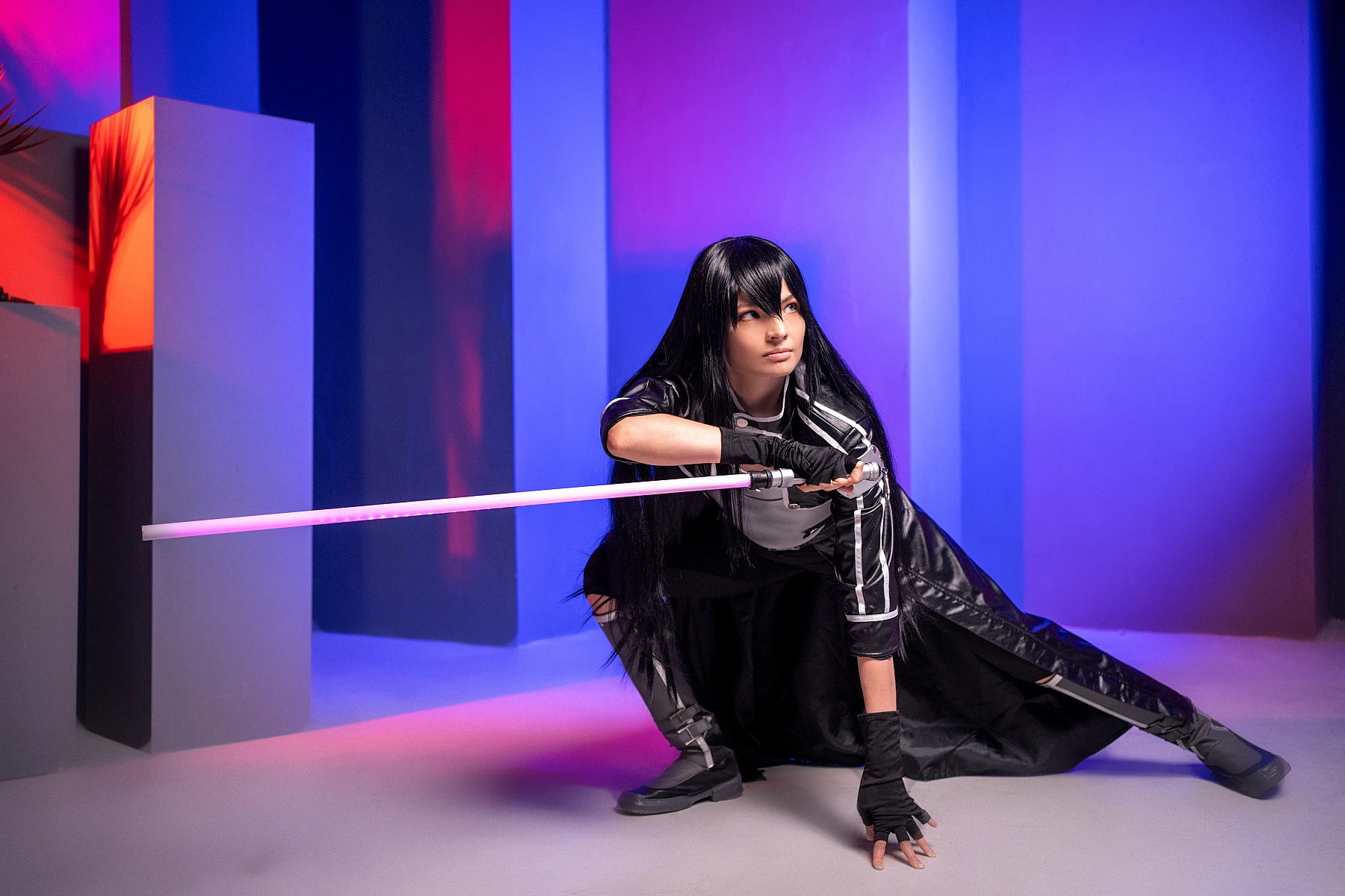 Kirito GGO cosplay sweeping blade strike floor neon