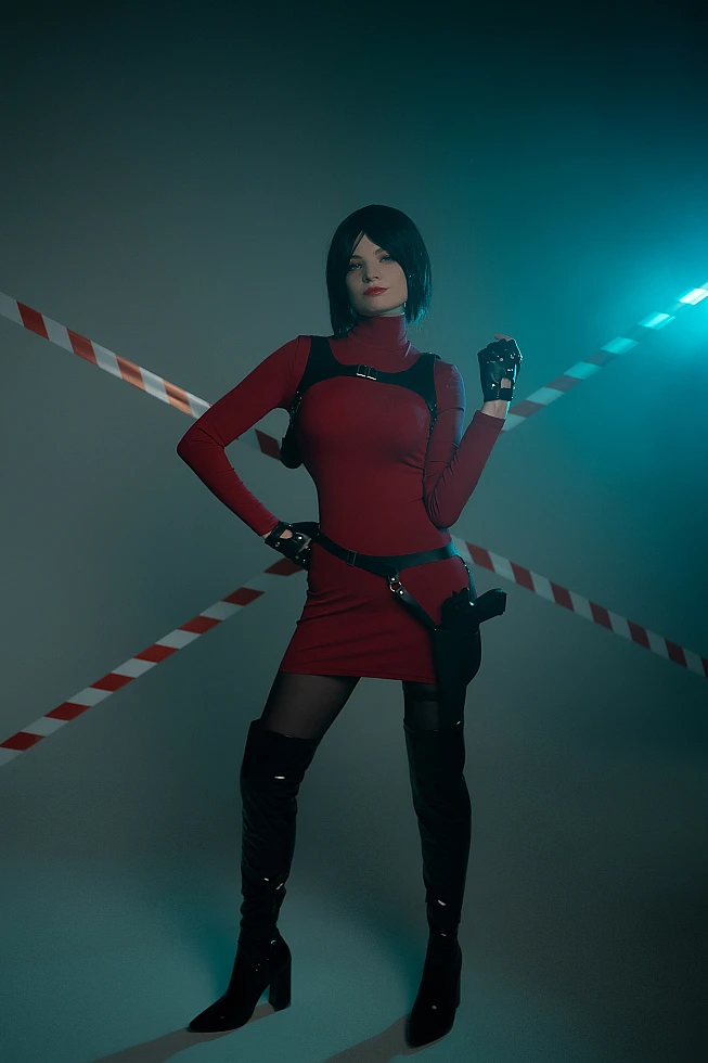 Ada Wong cosplay full body holster gloves red dress thigh-high boots blue rim light crossed tape
