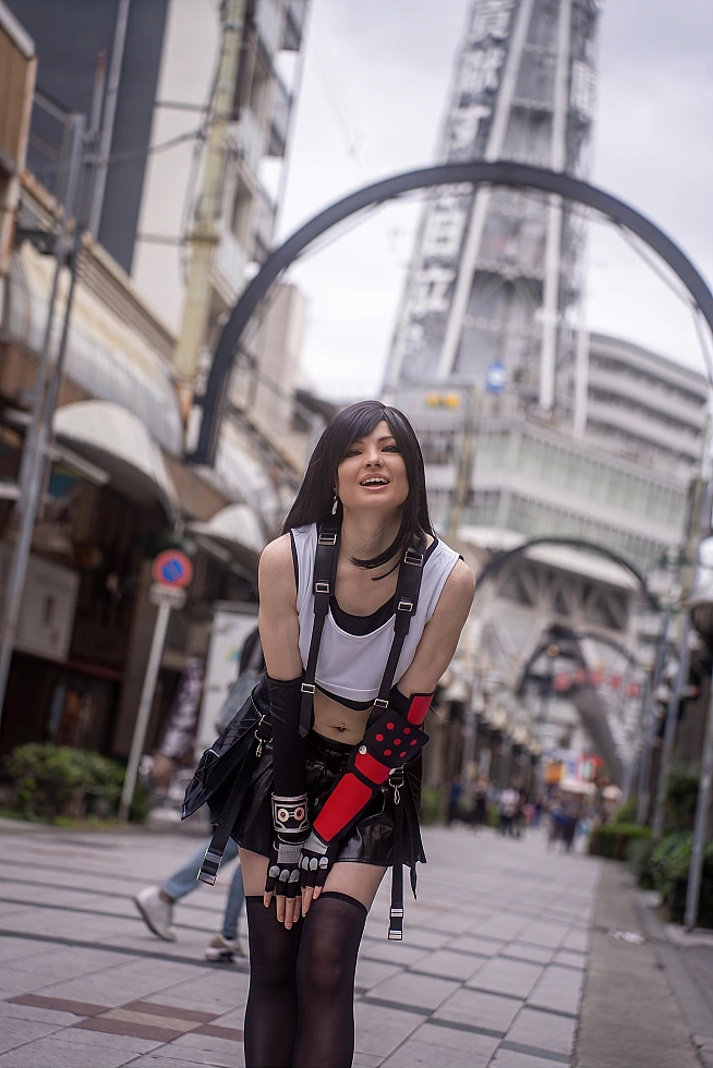 Tifa Lockhart Final Fantasy Cosplay