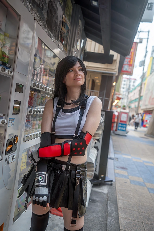 Tifa Lockhart Final Fantasy Cosplay